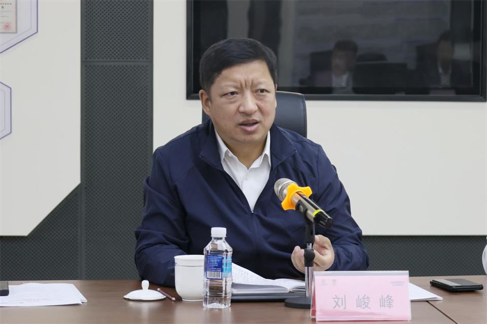 同船出海，，，共赢未来！中铁九局副总司理刘峻峰一行到访云顶国际yd888智能