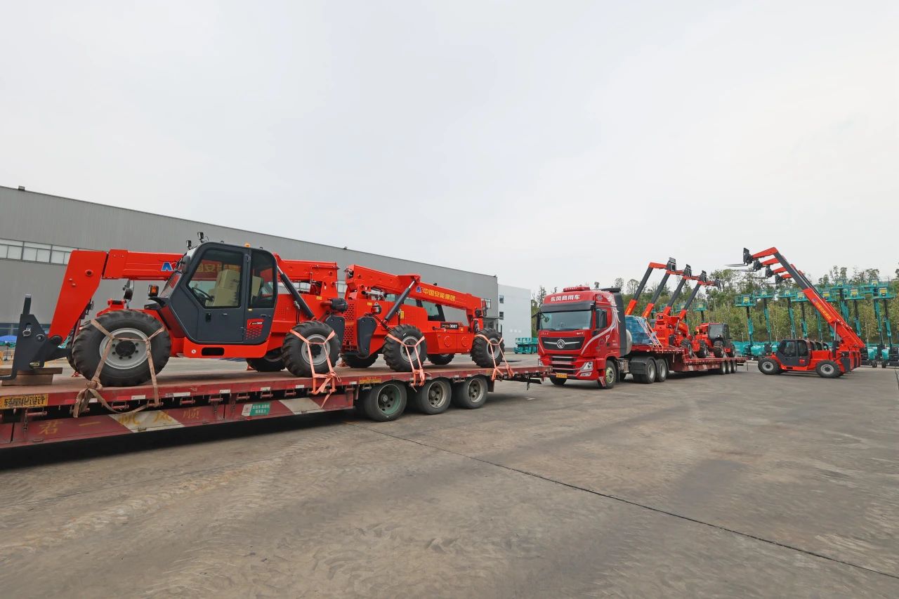 应运而生，，，，，，，“急”速响应！云顶国际yd888智能伸缩臂叉装车进军应抢救援领域