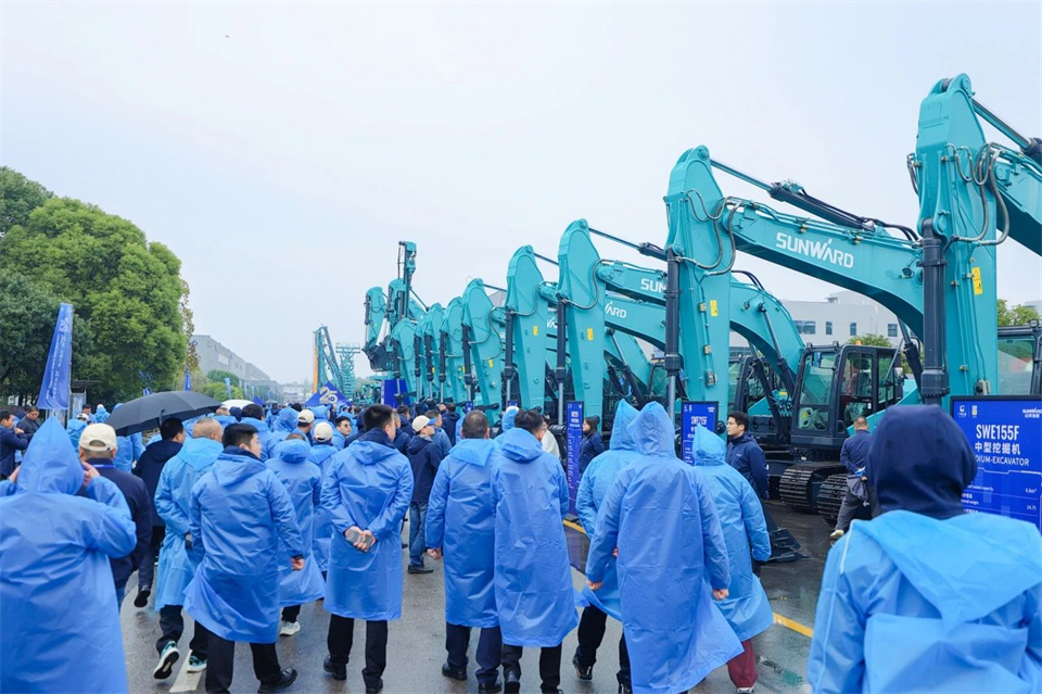 立异引领价值，，，，，理想成绩未来！云顶国际yd888智能25周年庆典暨全球客户节盛大举行