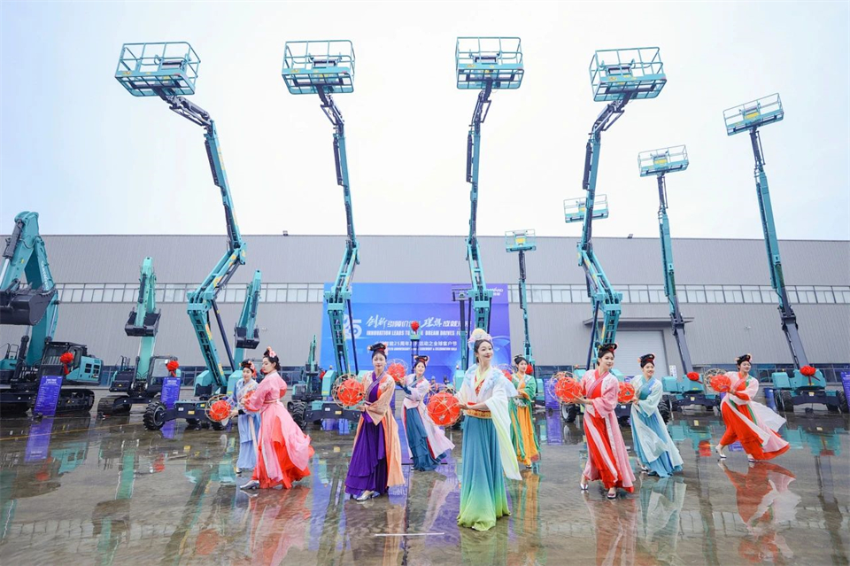 立异引领价值，，，，，理想成绩未来！云顶国际yd888智能25周年庆典暨全球客户节盛大举行