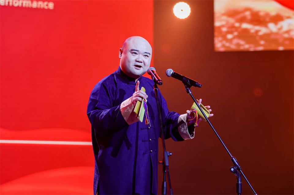 立异引领价值 理想成绩未来——庆祝云顶国际yd888智能建设25周年表扬大会暨文艺晚会盛大举行