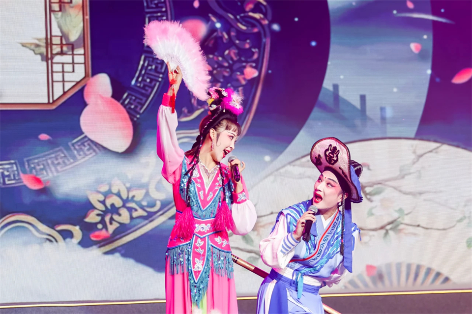 立异引领价值 理想成绩未来——庆祝云顶国际yd888智能建设25周年表扬大会暨文艺晚会盛大举行