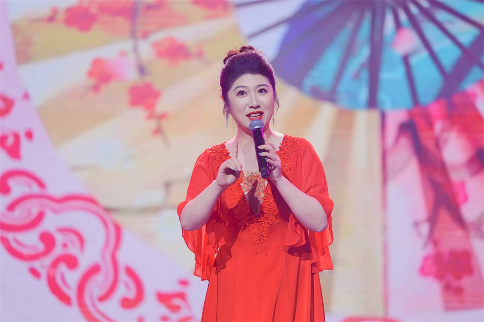 立异引领价值 理想成绩未来——庆祝云顶国际yd888智能建设25周年表扬大会暨文艺晚会盛大举行