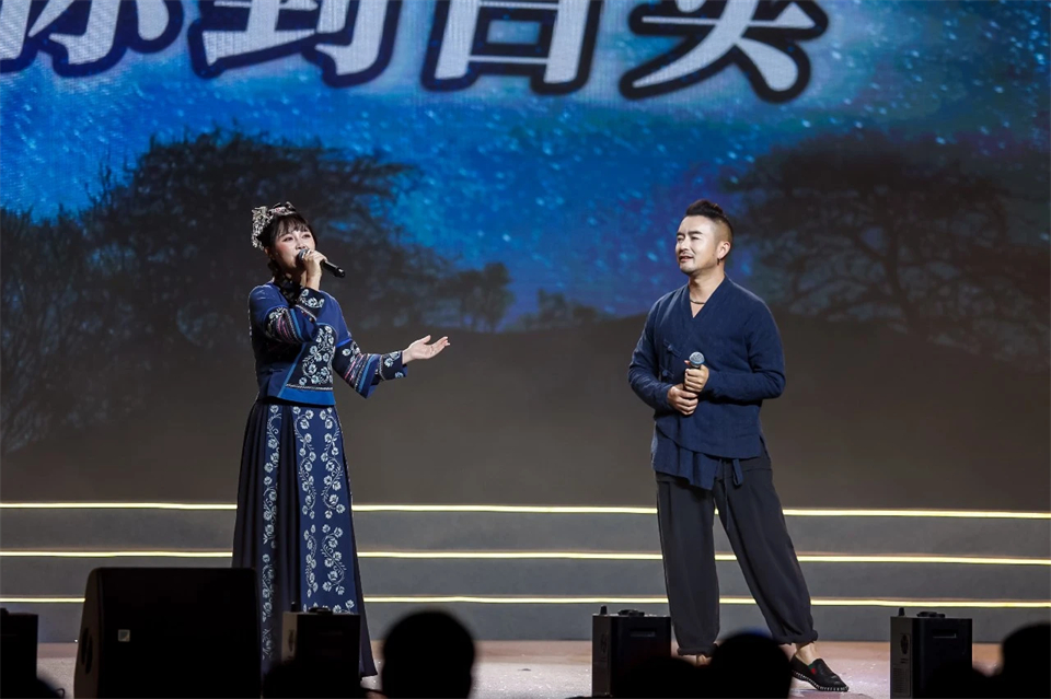 立异引领价值 理想成绩未来——庆祝云顶国际yd888智能建设25周年表扬大会暨文艺晚会盛大举行