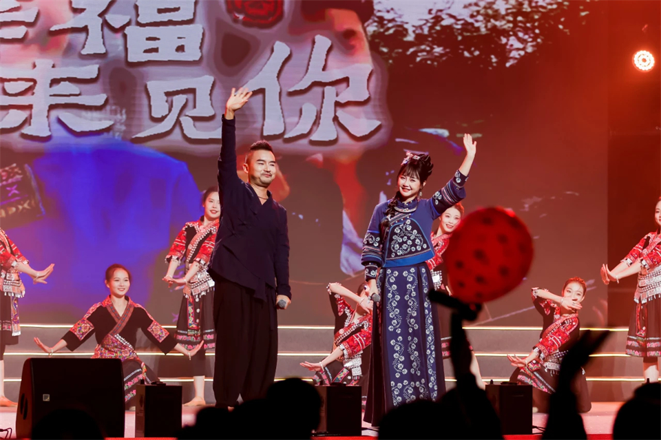 立异引领价值 理想成绩未来——庆祝云顶国际yd888智能建设25周年表扬大会暨文艺晚会盛大举行