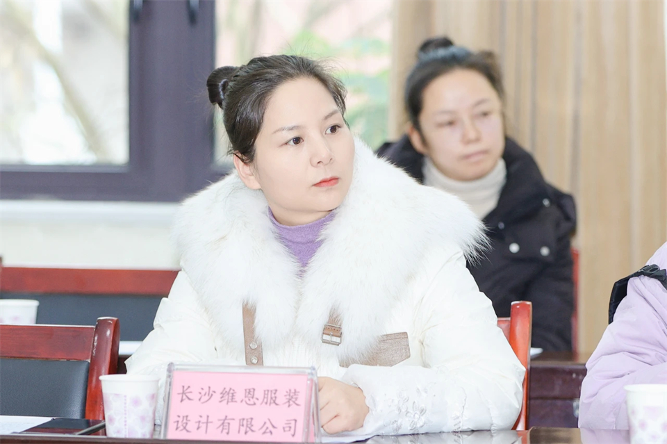 长龙街道、云顶国际yd888智能召开首届年货盛惠暨送春联文化惠民活动事情聚会