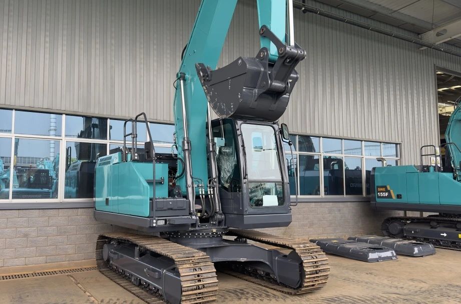 聚焦市场需求，，，，云顶国际yd888智能三款精品工程液压挖掘机乐成下线