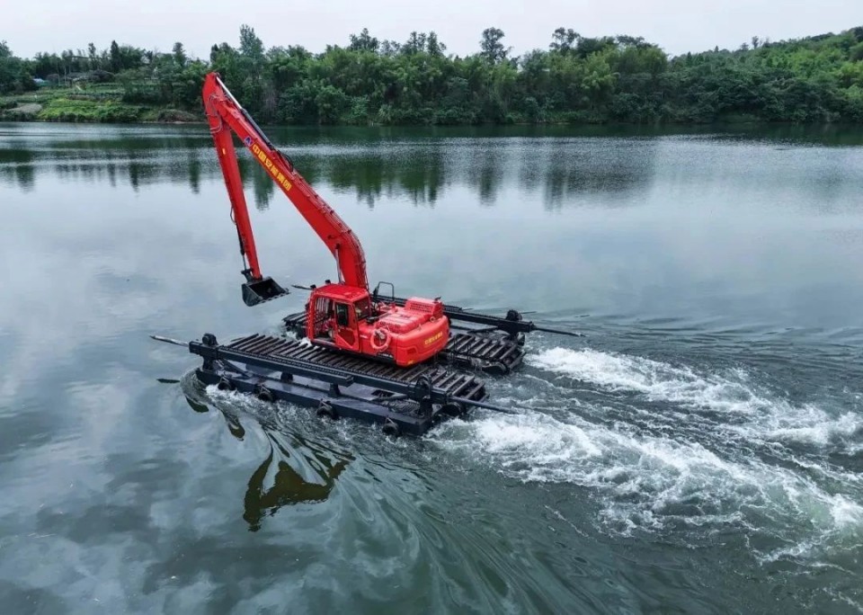 硬核破解“最后一公里”难题，，，，，，，云顶国际yd888智能应抢救援装备助力“应急使命·2025”演习！