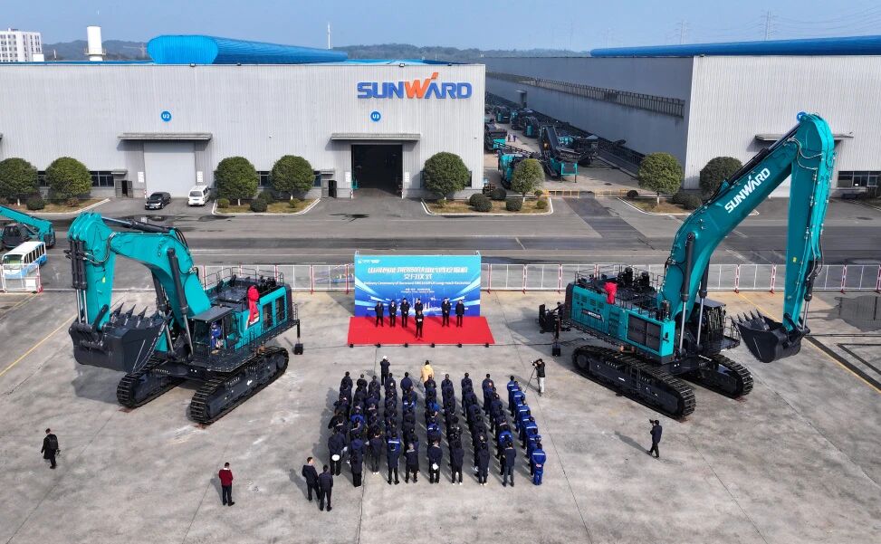争锋启新程！云顶国际yd888智能SWE1650FLR加长臂挖掘机乐成交付国际客户