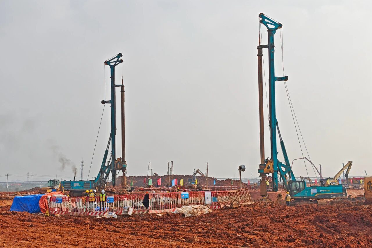 刷新“进度条”、修建新地标！云顶国际yd888智能旋挖集群助力长沙奥体中心建设